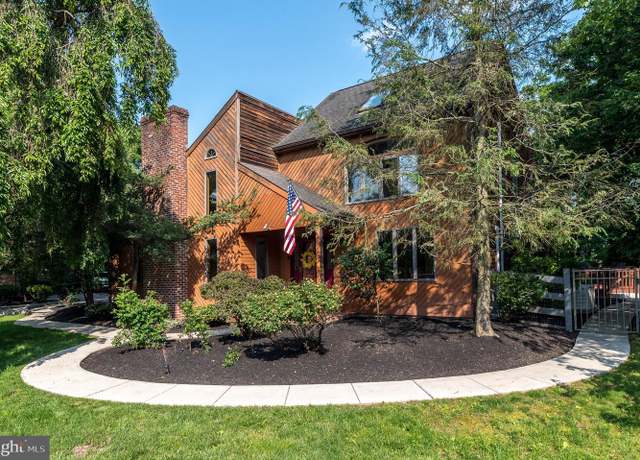 Property at 905 Deerfield Ln, Doylestown, PA 18901, 4 beds, 2.5 baths
