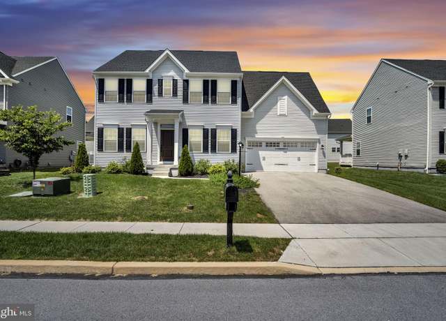 Property at 130 Grayhawk Way S, Mechanicsburg, PA 17050, 4 beds, 2.5 baths