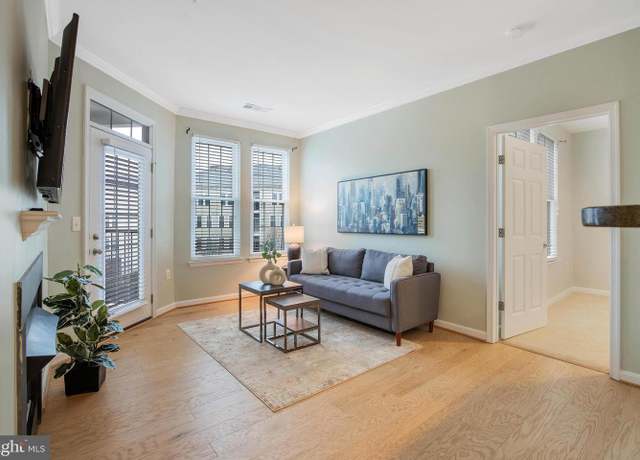 Property at 2301 25th St S Unit 4-404, Arlington, VA 22206, 2 beds, 1 bath