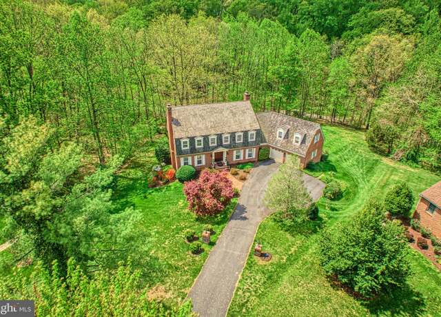 Property at 7419 Georgetown Ct, Mclean, VA 22102, 4 beds, 4 baths