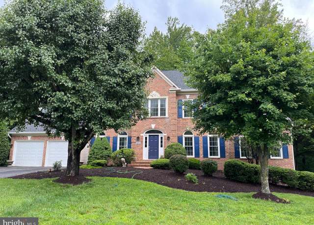 Property at 8602 Chase Pointe Way, Fairfax Station, VA 22039, 5 beds, 3.5 baths