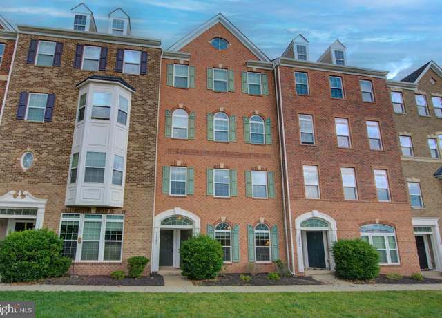Property at 13764 Earhart Cir, Herndon, VA 20171, 3 beds, 2.5 baths