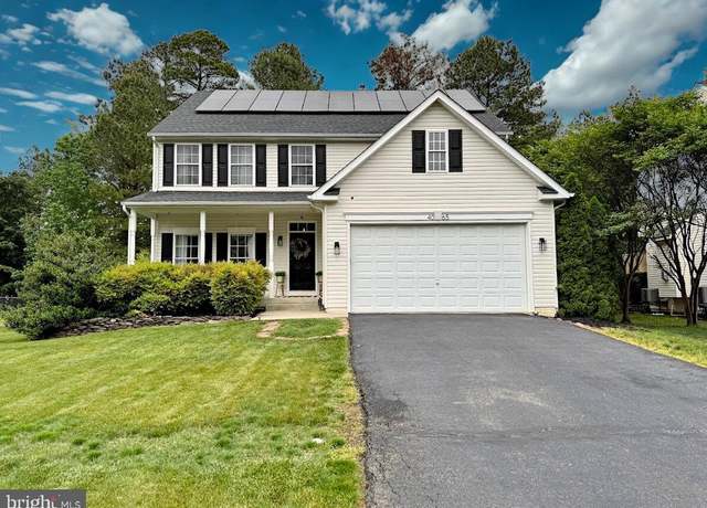 Property at 4065 Chatham Dr, King George, VA 22485, 5 beds, 3.5 baths