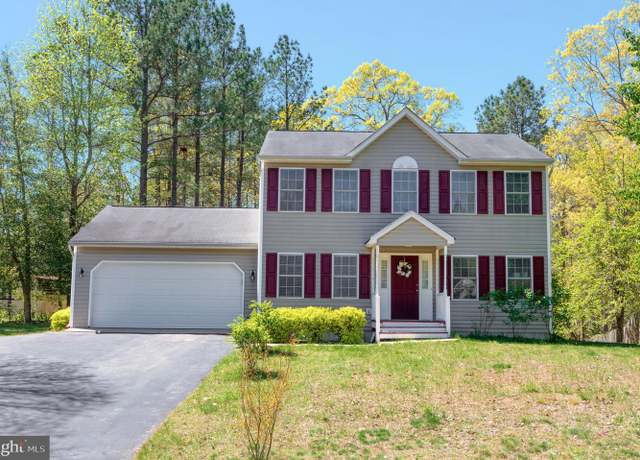 Property at 8802 Dundee Dr, Fredericksburg, VA 22408, 3 beds, 3.5 baths