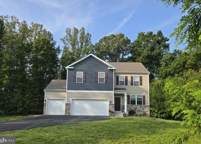 Property at 141 Livingwood Ct, Fredericksburg, VA 22405, 4 beds, 2.5 baths