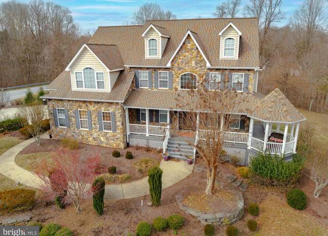 Property at 5 Cross Point Dr, Owings, MD 20736, 6 beds, 4.5 baths
