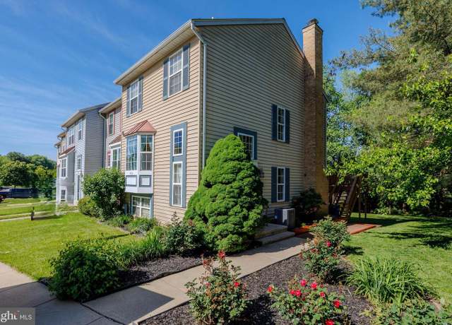 Property at 458 Silver Ct, Westminster, MD 21158, 3 beds, 1.5 baths