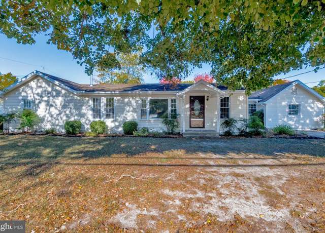 Property at 304 S Camden Ave, Fruitland, MD 21826, 5 beds, 2 baths