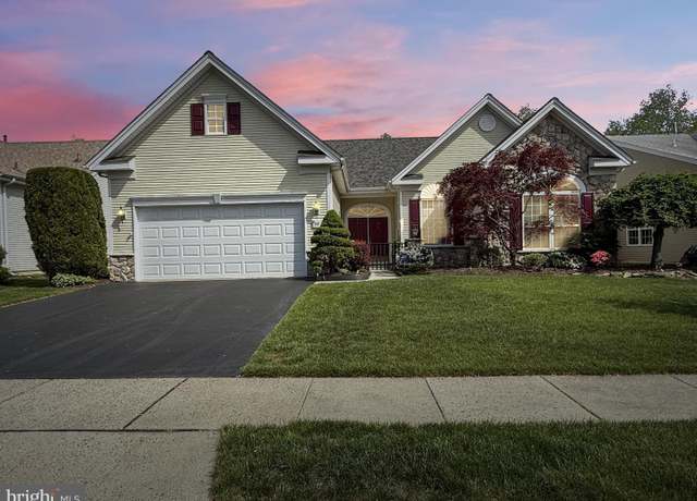 Property at 59 Barbary Ln, Columbus, NJ 08022, 3 beds, 2 baths
