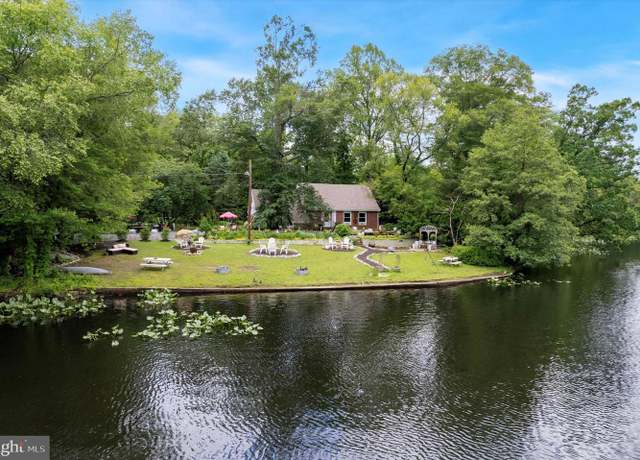 Property at 2031 Sylvan Park Rd, Burlington, NJ 08016, 3 beds, 1.5 baths