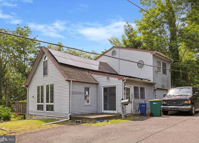 Property at 260 Wisteria Ave, Langhorne, PA 19047, 2 beds, 1 bath
