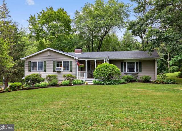 Property at 13 Walton Dr, New Hope, PA 18938, 3 beds, 2 baths