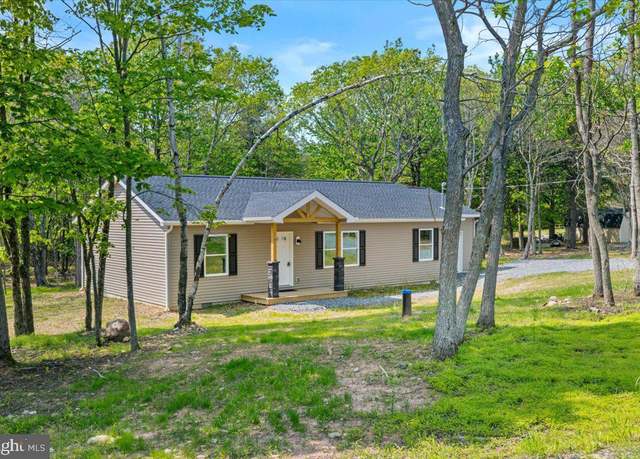 Property at 39 Berryman Ln, Albrightsville, PA 18210, 3 beds, 2 baths