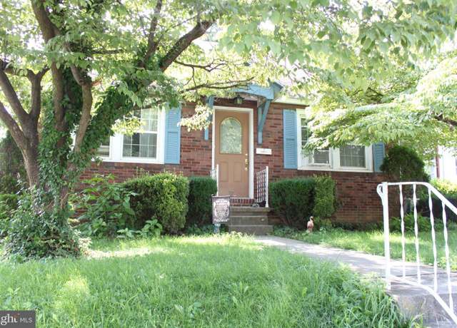 Property at 29 Maple St, Middletown, PA 17057, 3 beds, 1.5 baths