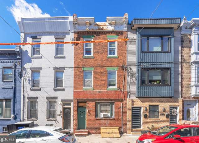 Property at 1718 S 4th St, Philadelphia, PA 19148, 5 beds, 4 baths