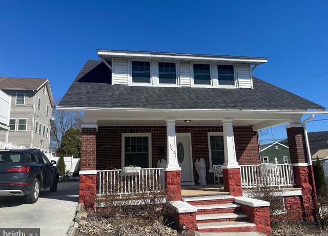Property at 302 Fleet St, Pottsville, PA 17901, 4 beds, 1.5 baths
