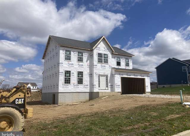 Property at 105 Fieldstone Dr #17, Hanover, PA 17331, 4 beds, 2.5 baths