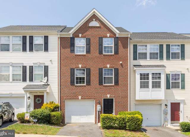 Property at 222 Monticello Sq, Winchester, VA 22602, 3 beds, 3 baths