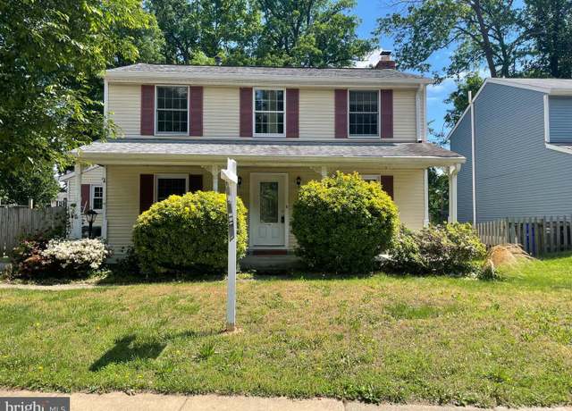 Property at 7647 Fallswood Way, Lorton, VA 22079, 3 beds, 3.5 baths