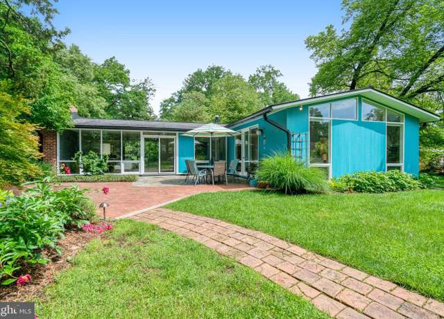 Property at 1937 Marthas Rd, Alexandria, VA 22307, 3 beds, 2 baths