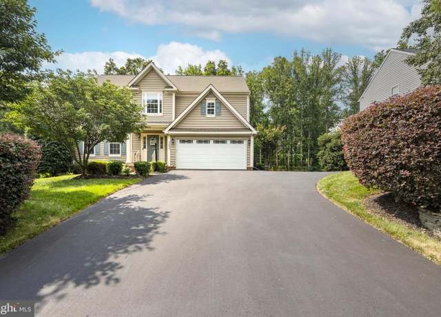 Property at 7891 Meadowgate Dr, Manassas, VA 20112, 4 beds, 3.5 baths
