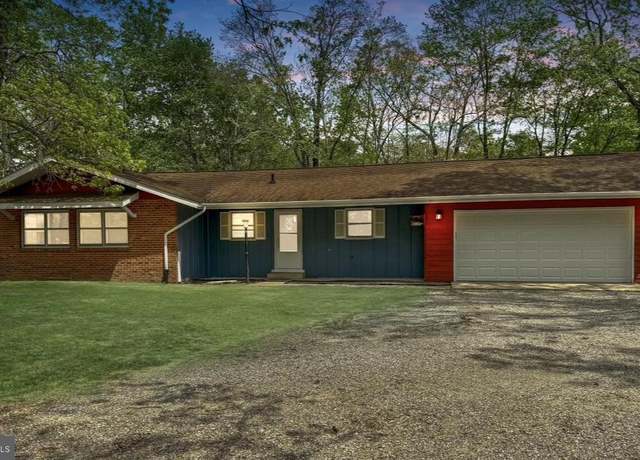 Property at 201 Hardwood Ln, Fredericksburg, VA 22408, 3 beds, 2.5 baths