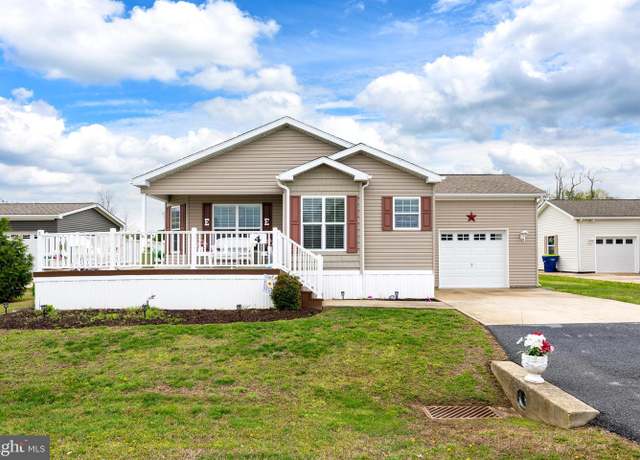 Property at 4 Buckingham Dr, Lewes, DE 19958, 3 beds, 2 baths