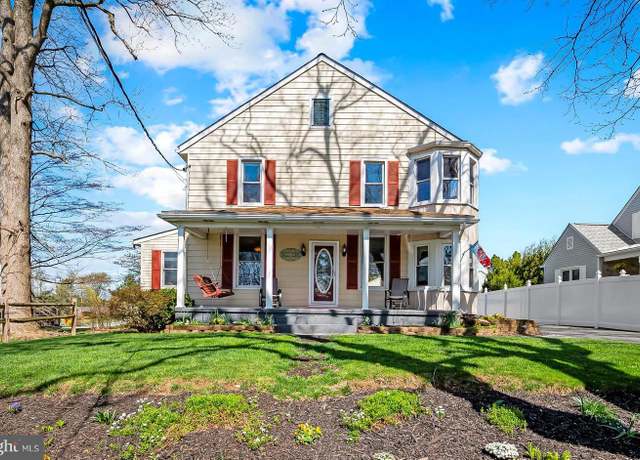 Property at 928 N Houcksville Rd, Hampstead, MD 21074, 4 beds, 2.5 baths