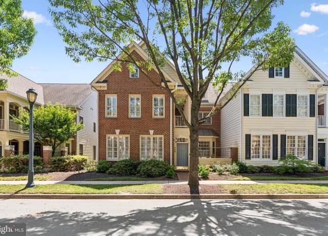 Property at 508 Goodland Pl, Rockville, MD 20850, 3 beds, 2.5 baths