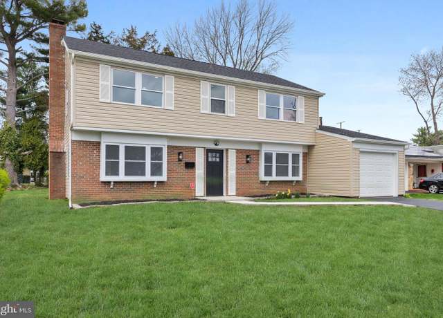 Property at 69 Gamewell Ln, Willingboro, NJ 08046, 4 beds, 2.5 baths