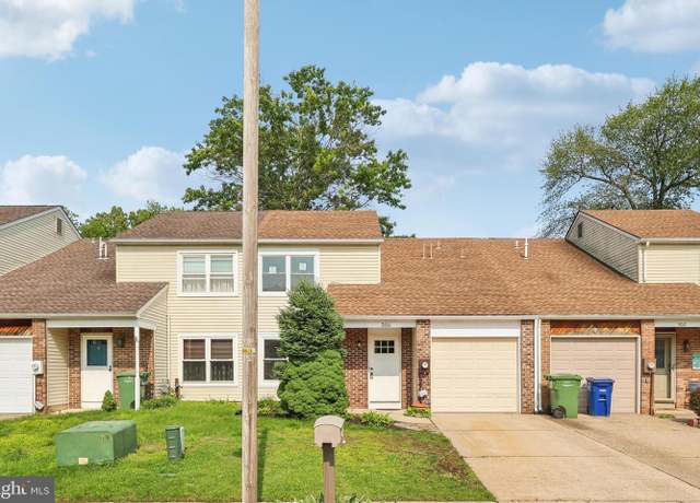Property at 304 Foxwood Ln, Marlton, NJ 08053, 3 beds, 2.5 baths