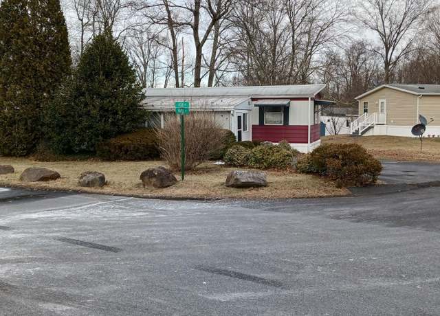 Property at 9 Maple, Quakertown, PA 18951, 2 beds, 1 bath