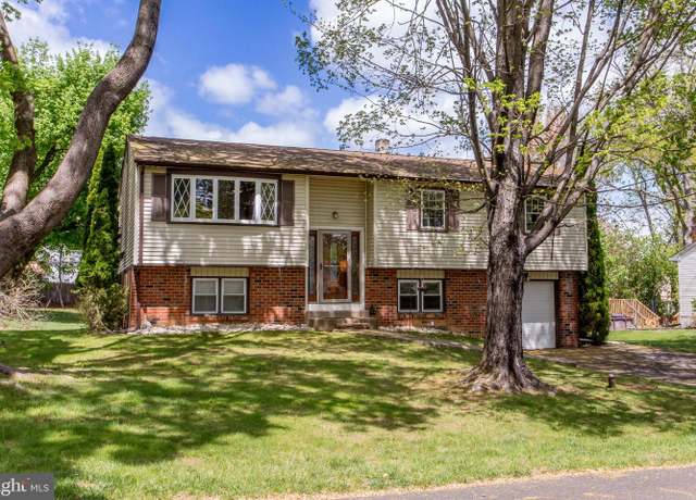 Property at 316 Crestwood Ave, Feasterville Trevose, PA 19053, 3 beds, 2.5 baths