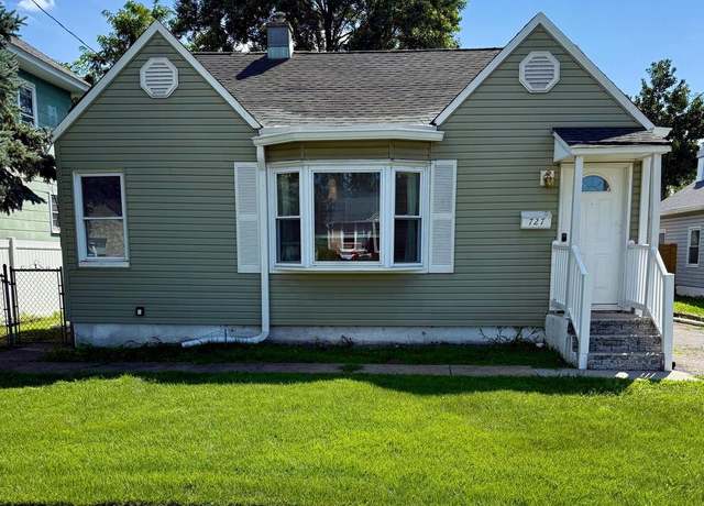 Property at 727 Merlin St, Bristol, PA 19007, 2 beds, 2 baths