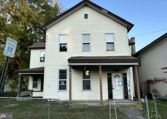 Property at 328 Green St, Scranton, PA 18508, 3 beds, 3 baths