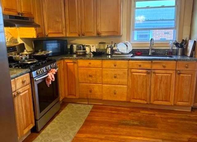 Property at 418 Jefferson St, Lansdale, PA 19446, 3 beds, 1.5 baths