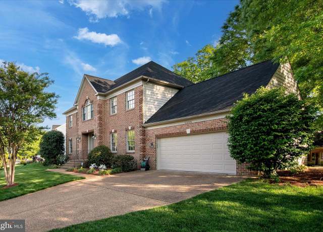Property at 5800 Westchester St, Alexandria, VA 22310, 4 beds, 3.5 baths