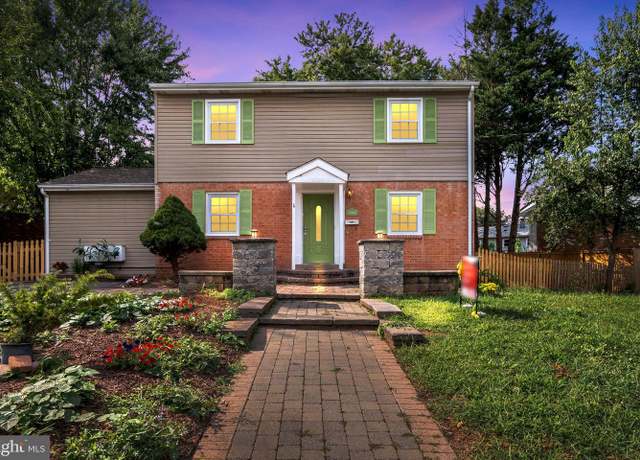 Property at 8004 Clifton St, Manassas, VA 20109, 7 beds, 3 baths