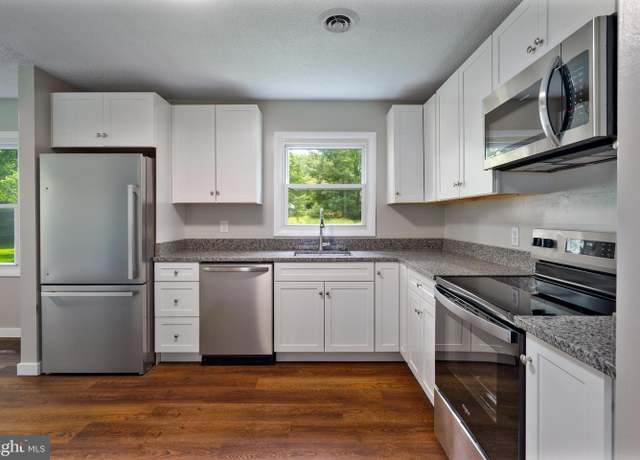 Property at 133 Meadowlark Ln, Shepherdstown, WV 25443, 3 beds, 2 baths