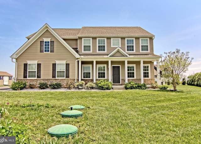 Property at 521 Lancelot Dr, Hampstead, MD 21074, 4 beds, 2.5 baths