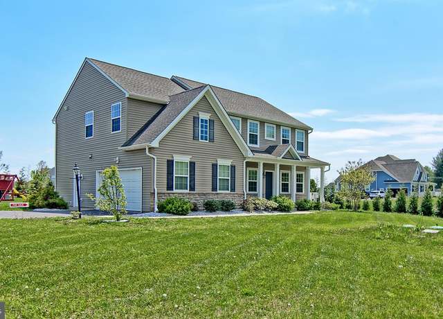 Property at 521 Lancelot Dr, Hampstead, MD 21074, 4 beds, 2.5 baths