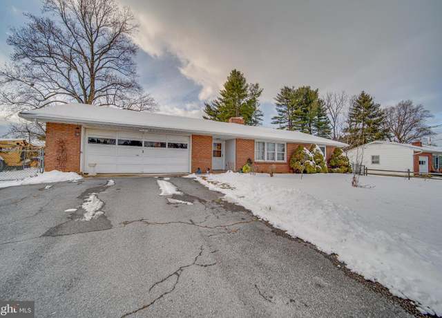 Property at 7528 Sharpsburg Pike, Boonsboro, MD 21713, 3 beds, 2 baths