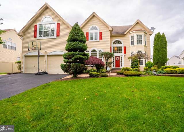 Property at 4 Bernadette Cir, Monmouth Junction, NJ 08852, 5 beds, 3 baths