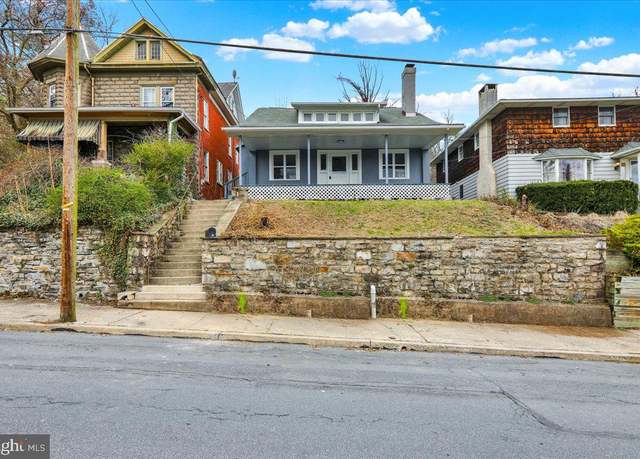 Property at 264 Friedensburg Rd, Reading, PA 19606, 4 beds, 2 baths