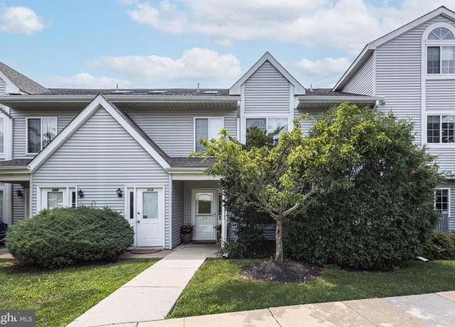 Property at 112 Wheatsheaf Ln, Telford, PA 18969, 2 beds, 1.5 baths