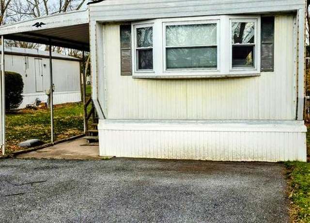 Property at 51 Aspen Ln, Carlisle, PA 17015, 2 beds, 2 baths