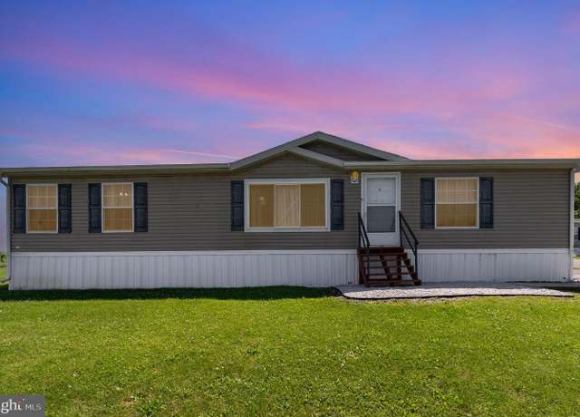 Property at 232 Meals Dr, Carlisle, PA 17015, 3 beds, 2 baths