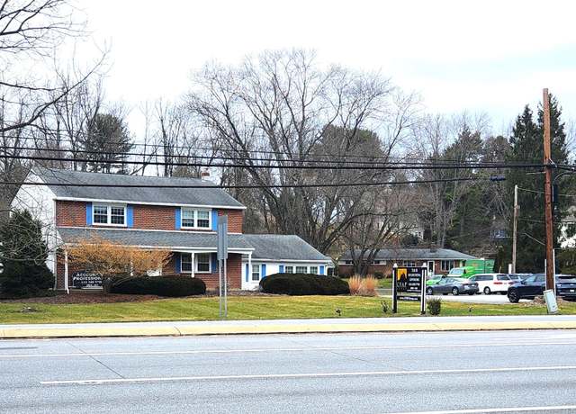 Property at 2 W Pennsbury Way, Chadds Ford, PA 19317, 4 beds, 1.5 baths