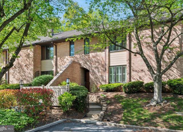Property at 116 Woodgate Ln, Paoli, PA 19301, 4 beds, 2.5 baths