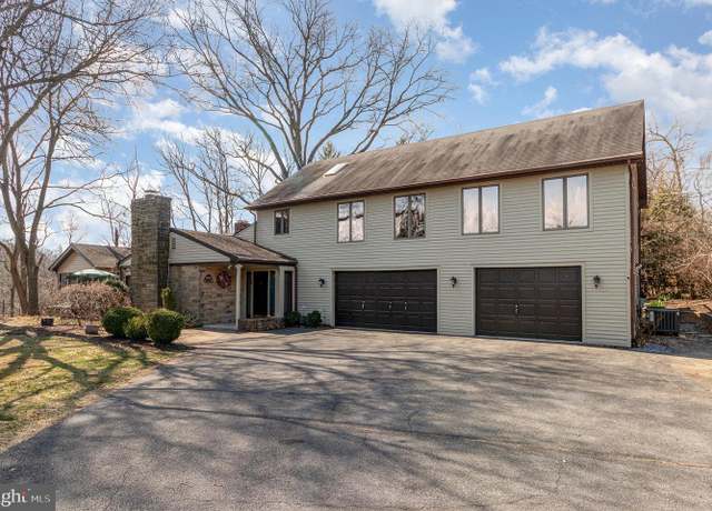 Property at 1502 Knollcrest Rd, Harrisburg, PA 17112, 4 beds, 3.5 baths